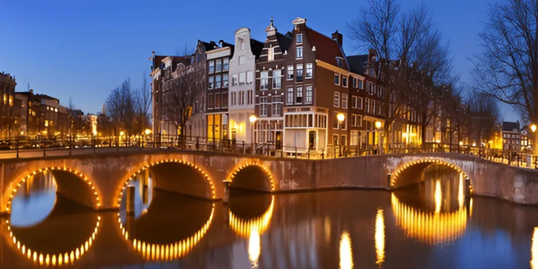 Study in Paris: The Ultimate Guide to Scholarship, Live, Learn & Grow