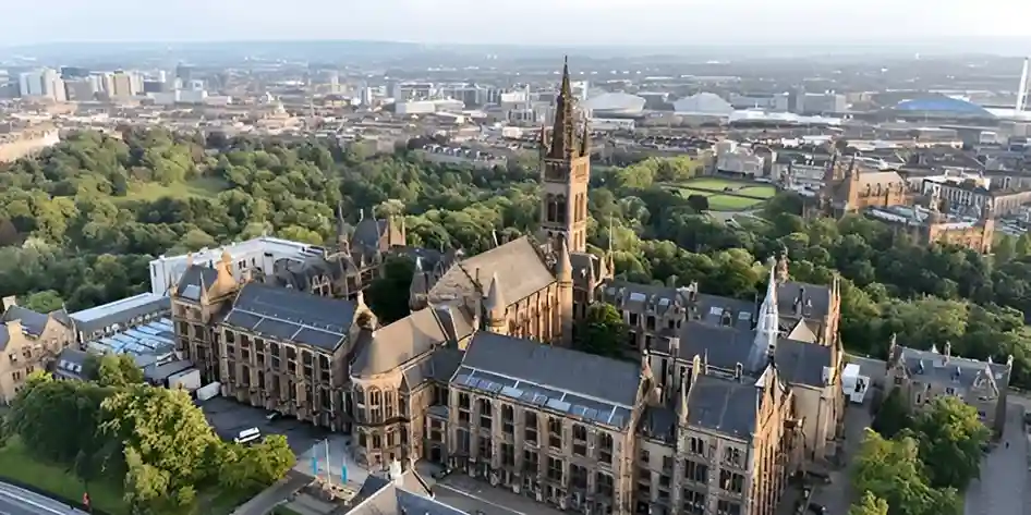 Study in Edinburgh: The Ultimate Guide to Scholarship, Live, Learn & Grow