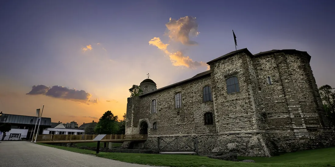 Study in Canterbury: The Ultimate Guide to Scholarship, Live, Learn & Grow