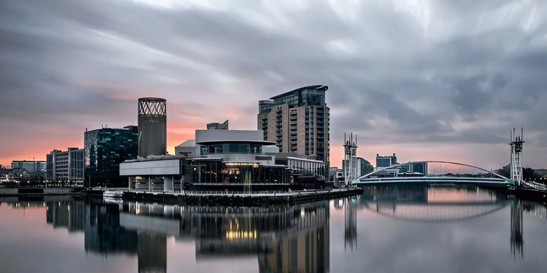 Study in Wolverhampton: The Ultimate Guide to Scholarship, Live, Learn & Grow