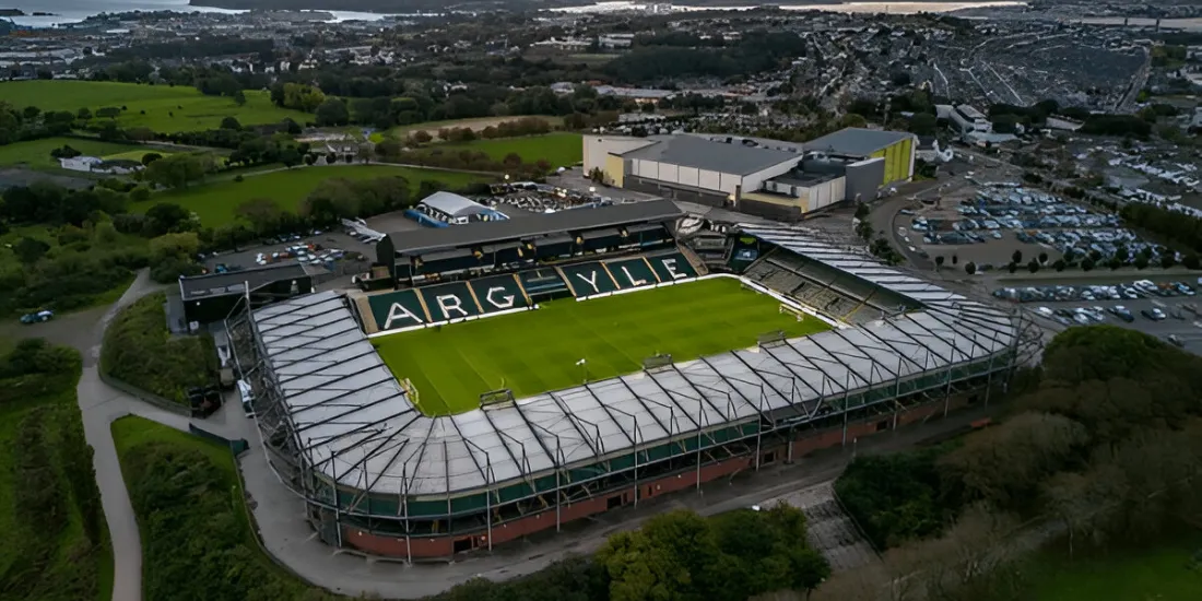 Study in Belfast: The Ultimate Guide to Scholarship, Live, Learn & Grow