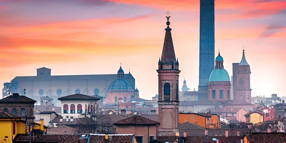 Study in Pisa: The Ultimate Guide to Scholarship, Live, Learn & Grow