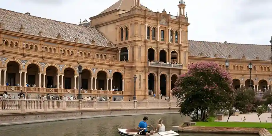 Study in Granada: The Ultimate Guide to Scholarship, Live, Learn & Grow